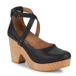 Free People Black and Tan Heels